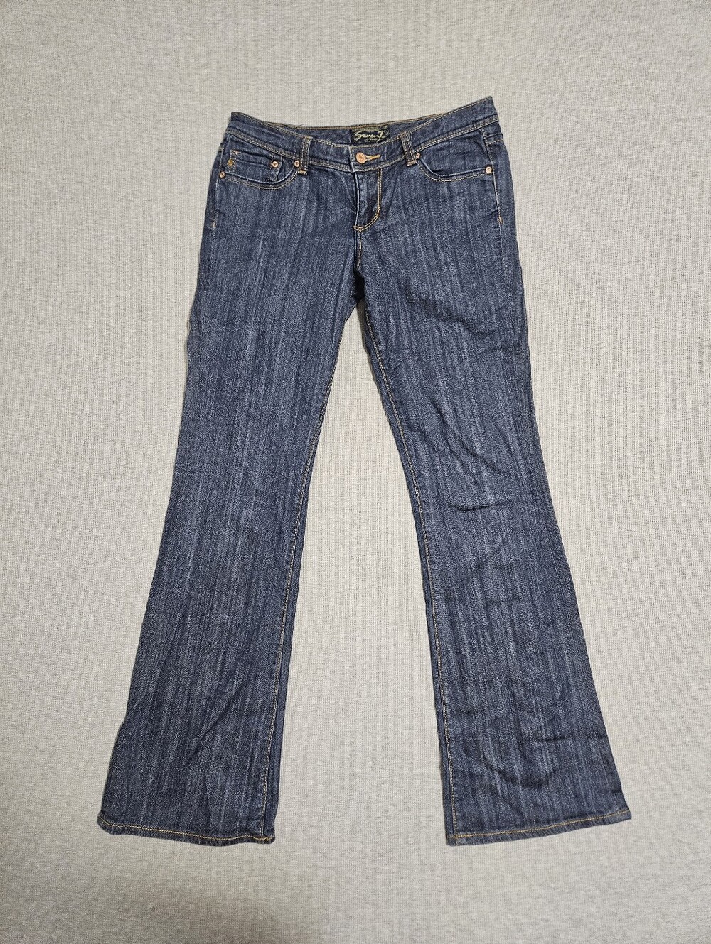 seven 7 Dark wash flare jeans with a 90s vibe Size: 30"